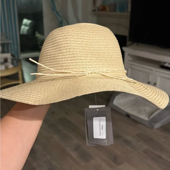 Floppy Straw Hat Style &Co - Picture 3 of 4